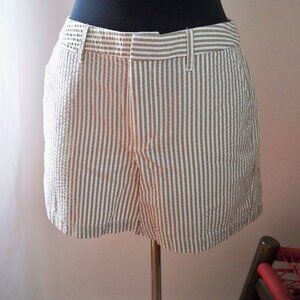 A New Day Shorts size 6 Seersucker Mid Rise‎ Striped Chino Flat Front